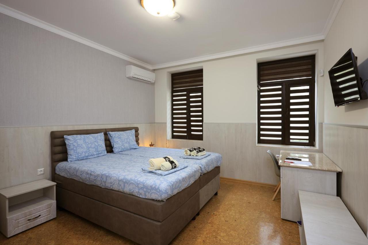 Къща За Гости Кребс Guesthousekrebs Sjoemen Buitenkant foto